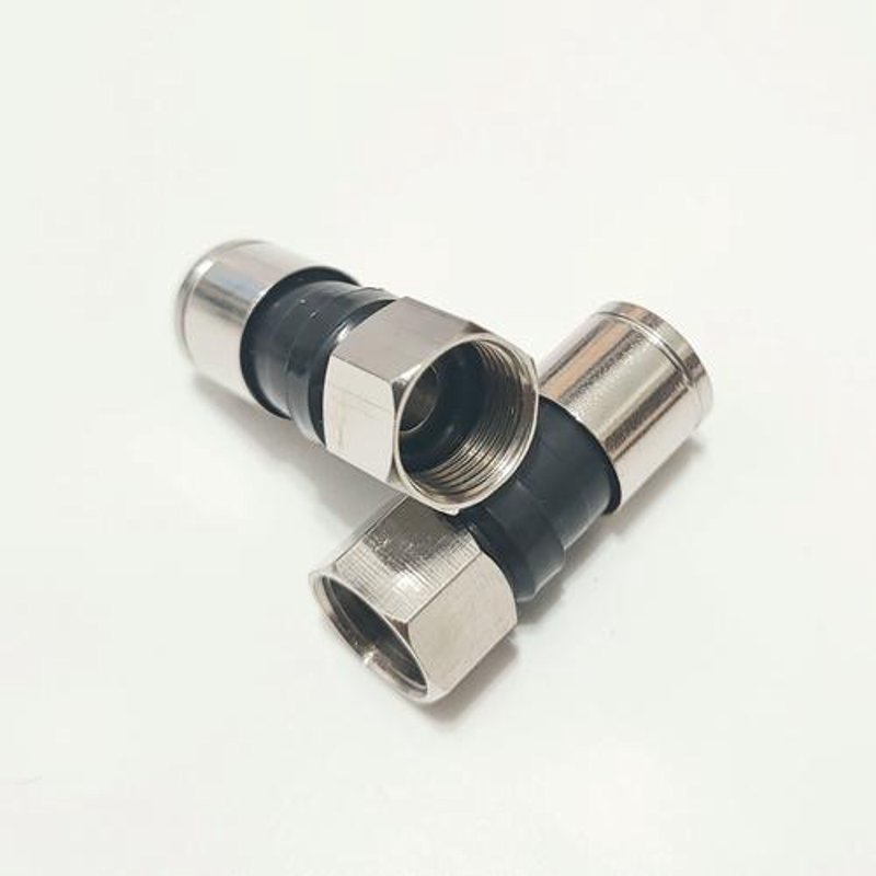 F头接插件在电子制造行业的应用与发展